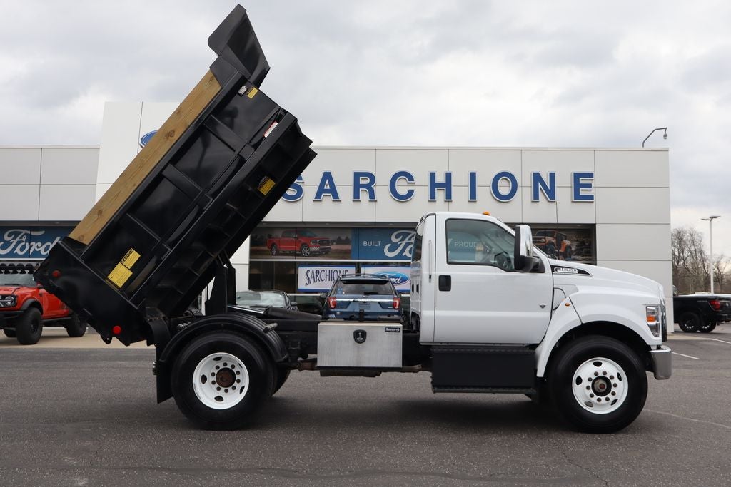 2025 Ford F-650SD — interior view