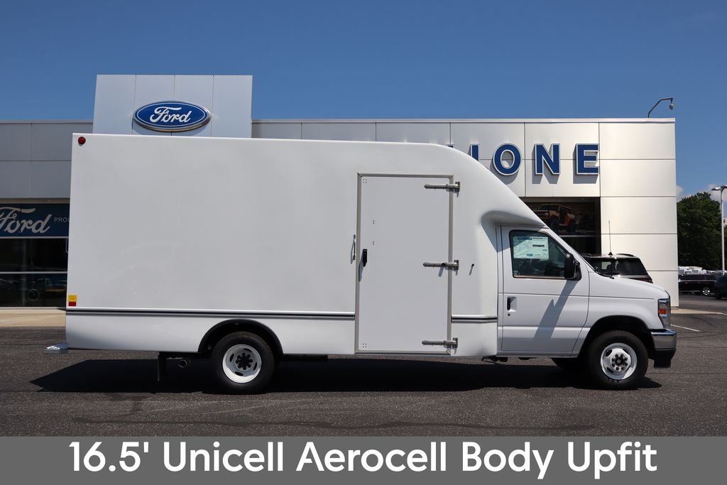 2027 Ford E-450SD Cutaway DRW w/16.5' Unicell Aerocell Body in Oxford White — front three-quarter view