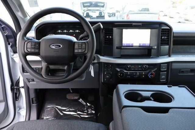 2026 Ford F-350SD — detail view