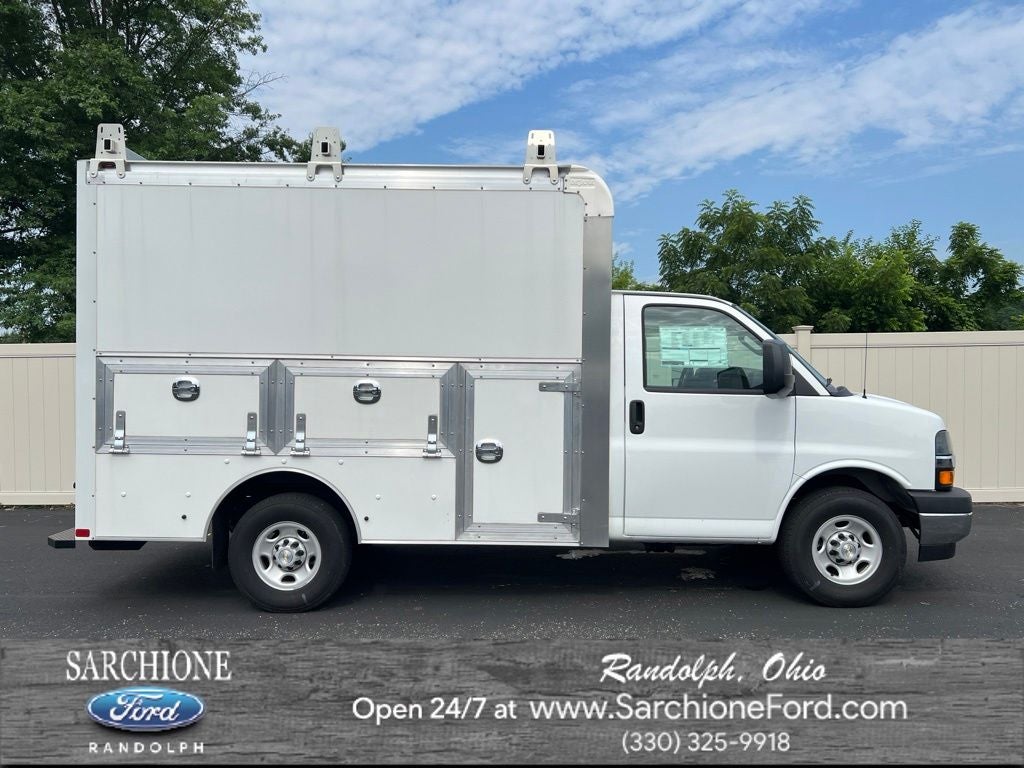 2023 Chevrolet Express 3500 Work Van Cutaway w/11' DuraCube Max Service Body in Summit White — front three-quarter view