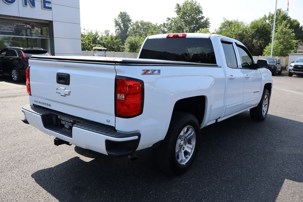 2017 Chevrolet Silverado 1500 — rear three-quarter view