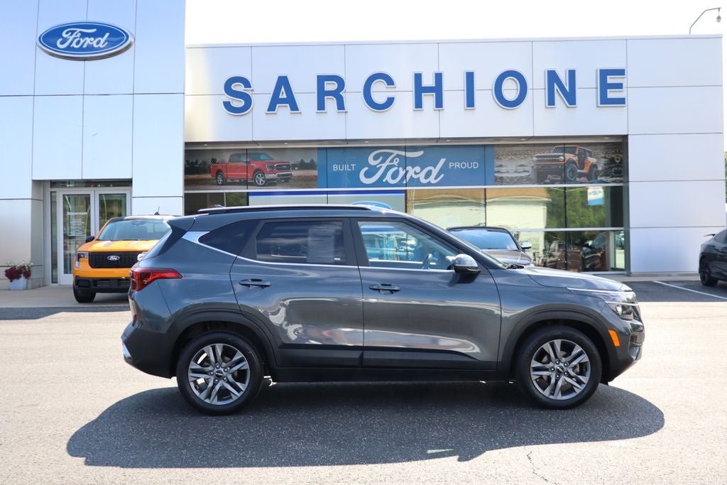 2023 Kia Seltos — side profile view